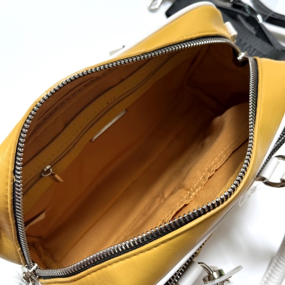 NWT Original STEVE MADDEN Bjuniee Sporty Quilted Satchel / Crossbody Bag Mustard - Picture 8 of 8